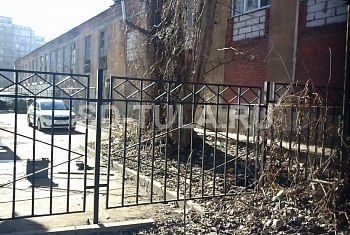 красивая изгородь с поперечными лагами красивая изгородь с поперечными лагами